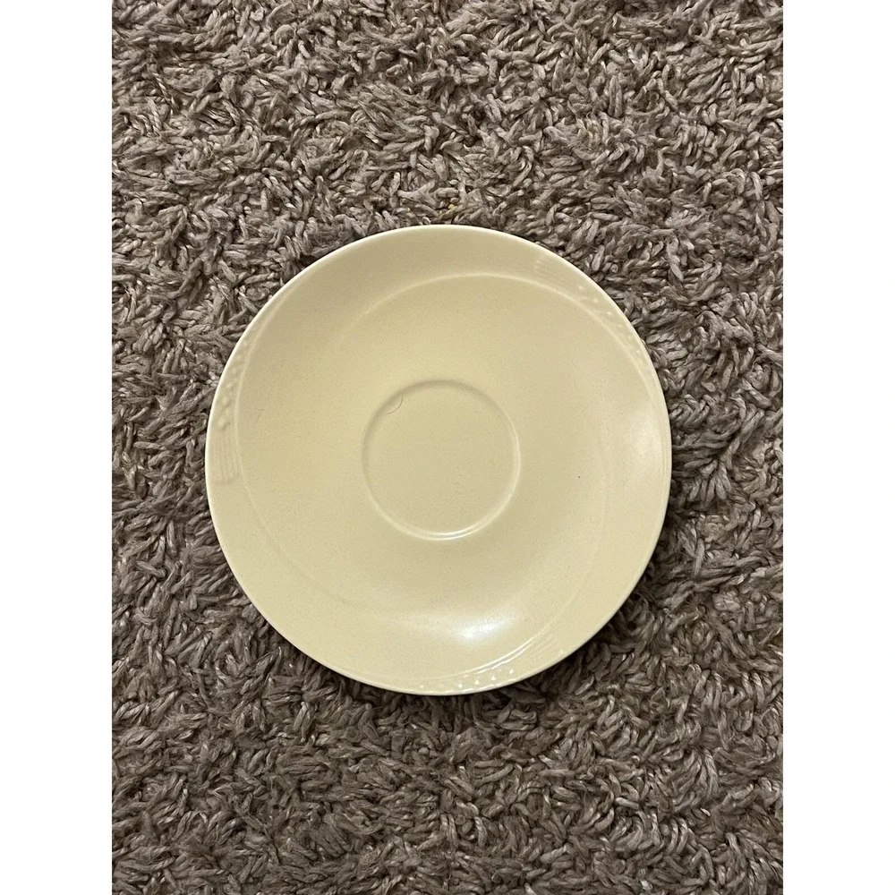 HOMER LAUGHLIN Serenade‎ Pastel Yellow Saucer 6